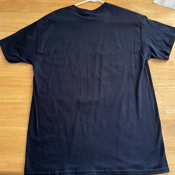 T Shirt - Picture 2 of 3